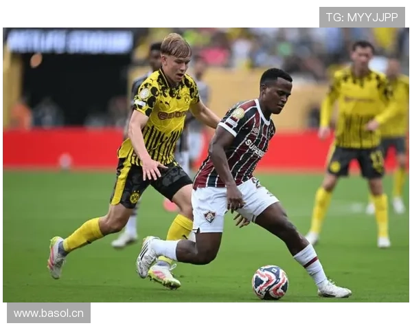 多特蒙德防守体系不稳定性加剧,从失误频发到崩盘风险显现