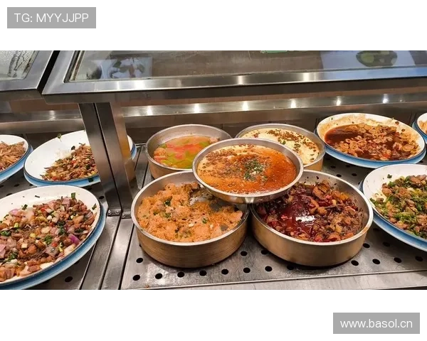 刷到施洋的晚宴照了，桌上的酒标和那只表把我瞬间打回打工人